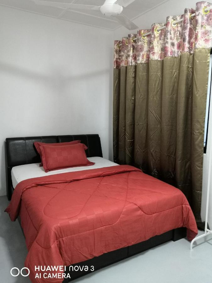 Abah 2 Room Homestay Pasir Gudang Exterior photo